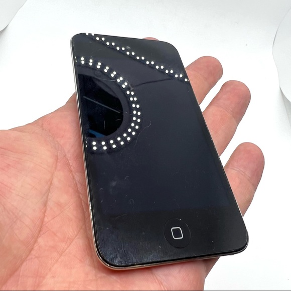 Apple iPod touch 4th Generation - Black (8 GB) A1367 Tested Works. - Picture 4 of 5